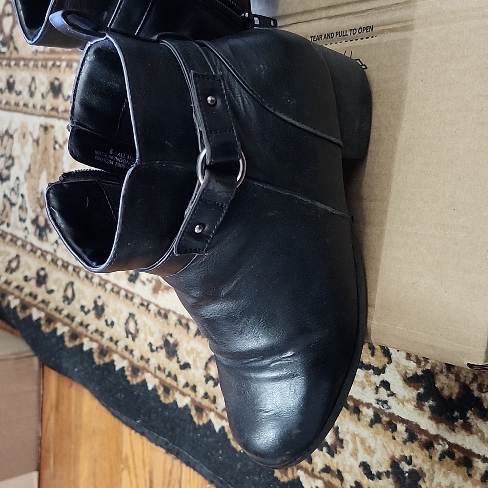 Place Big Girl's Faux Leather Heeled Boots; Size: 6Y, Color: Black - Picture 7 of 16